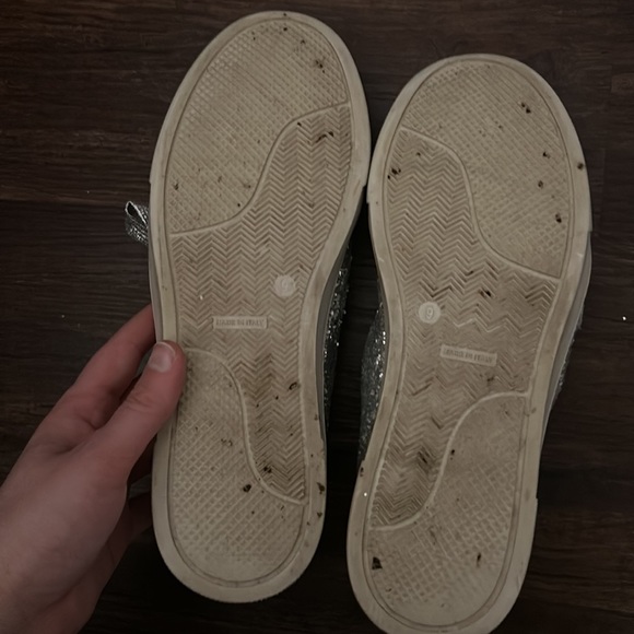 Steve Madden Silver & White Glitter All Star Sneakers - Size 9 - Picture 6 of 6